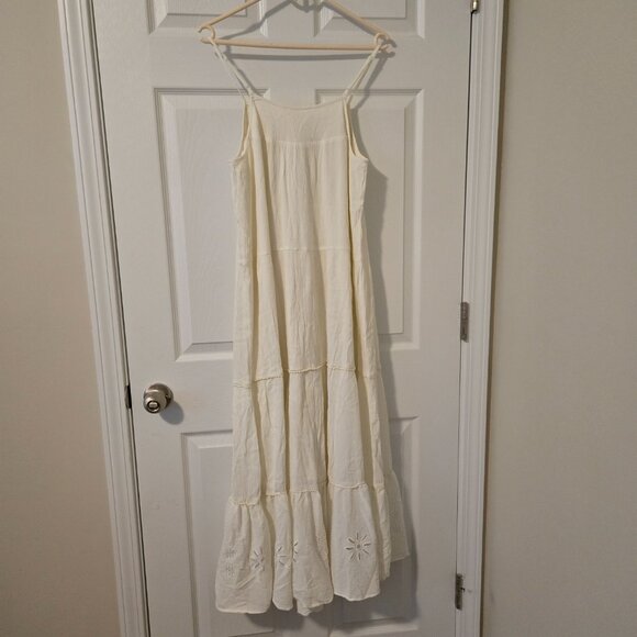 LC Lauren Conrad Crochet Trim Eyelet Adjustable Strap White Maxi Dress Size L - Picture 2 of 10